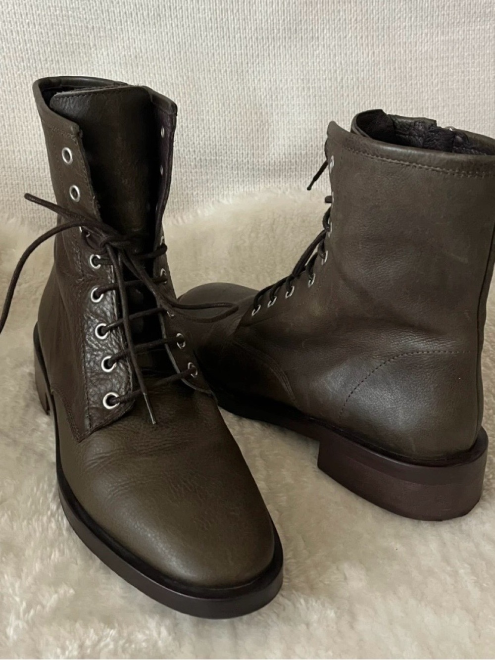 L'INTERVALLE Olive Lace-Up Boots